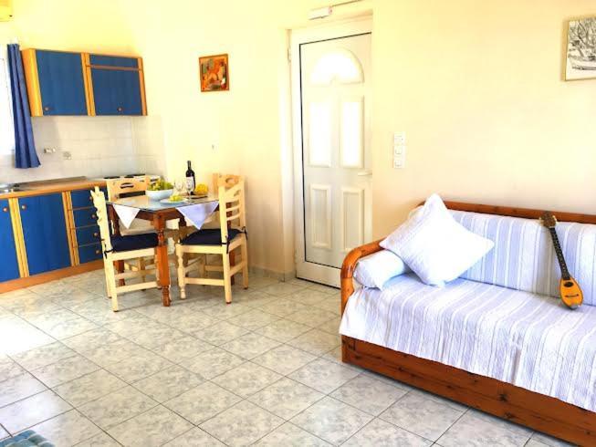 Evangelia House Sea View Apartments Agia Pelagia  Ngoại thất bức ảnh